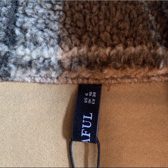 NWT Zaful Plaid Sherpa Crop Sweater - Picture 4 of 7